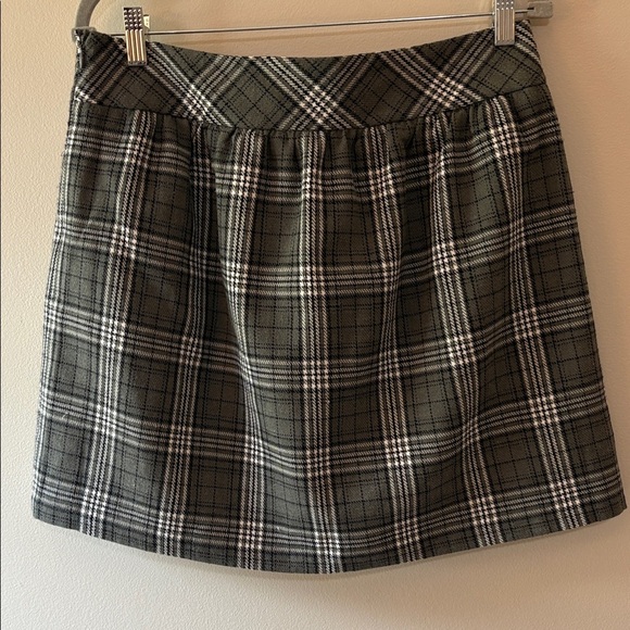 Ann Taylor Grey Plaid A-Line Skirt Size 8 - Picture 4 of 7